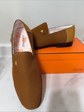 Loafer in Brown with Gold Accent